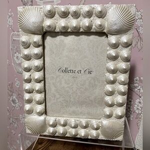 Gorgeous shell 5x7 picture frame